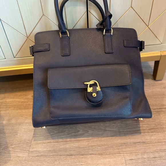 Michael Kors Handbags - Michael Kors purse